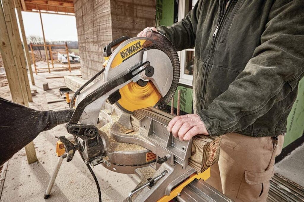 How To Use A Miter Saw » Power Tool Tips